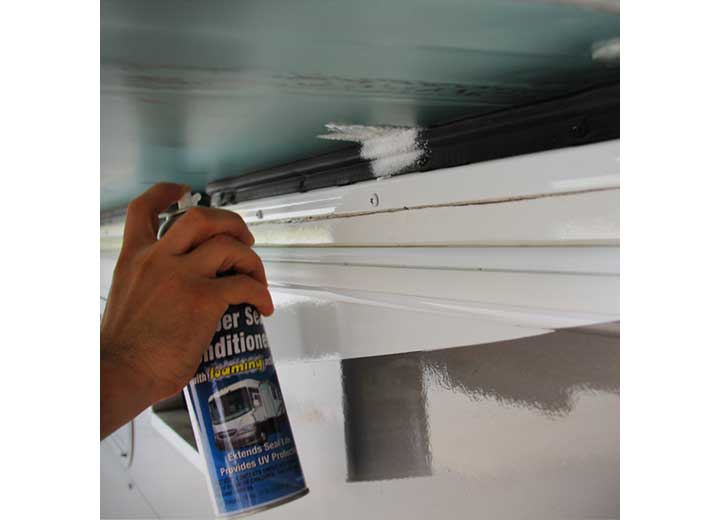 Load image into Gallery viewer, CAMCO SLIDE OUT RUBBER SEAL CONDITIONER -  41135
